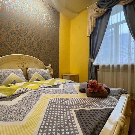Apartment Near Gulliver Kiev Dış mekan fotoğraf